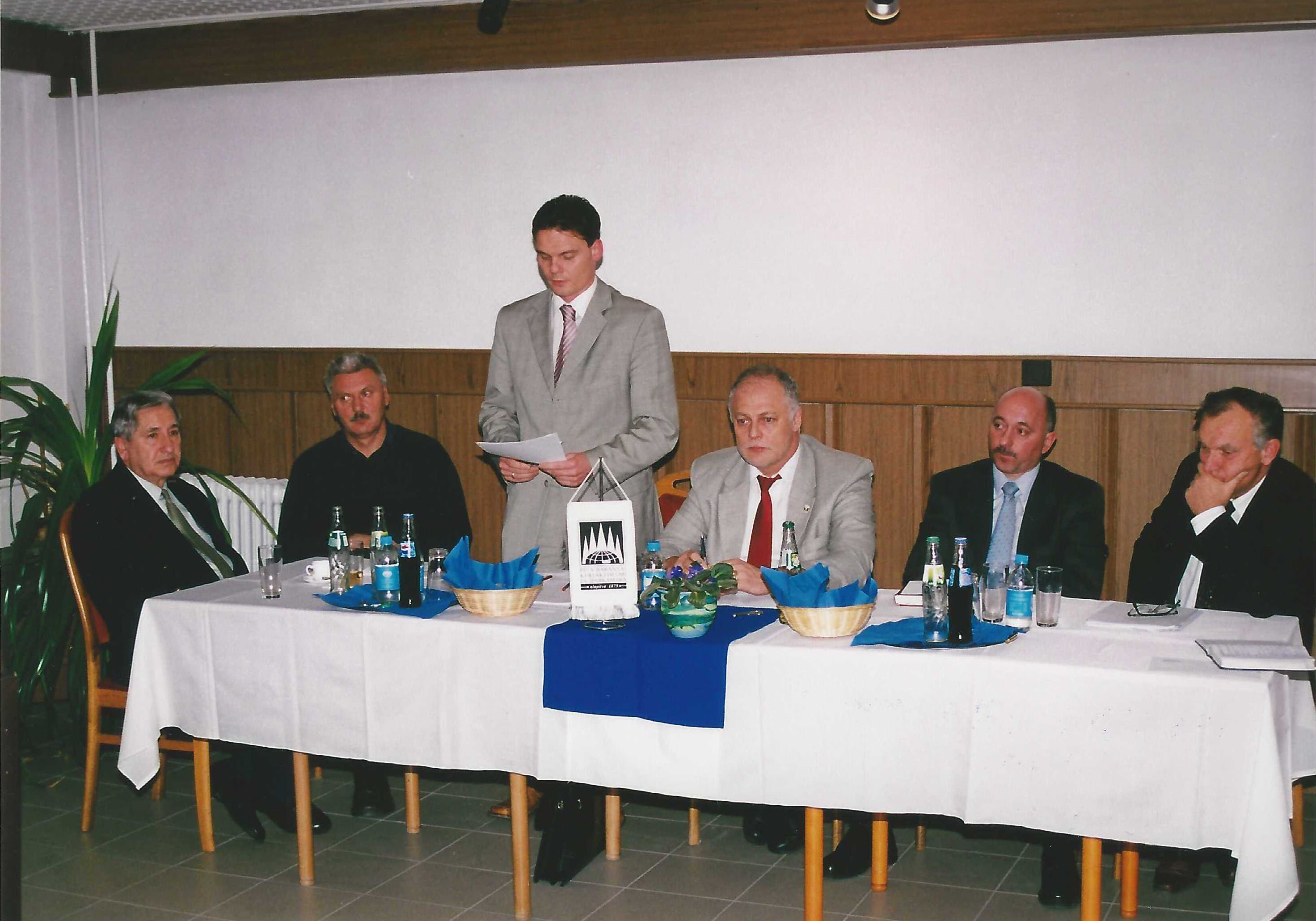 Tanácskozás