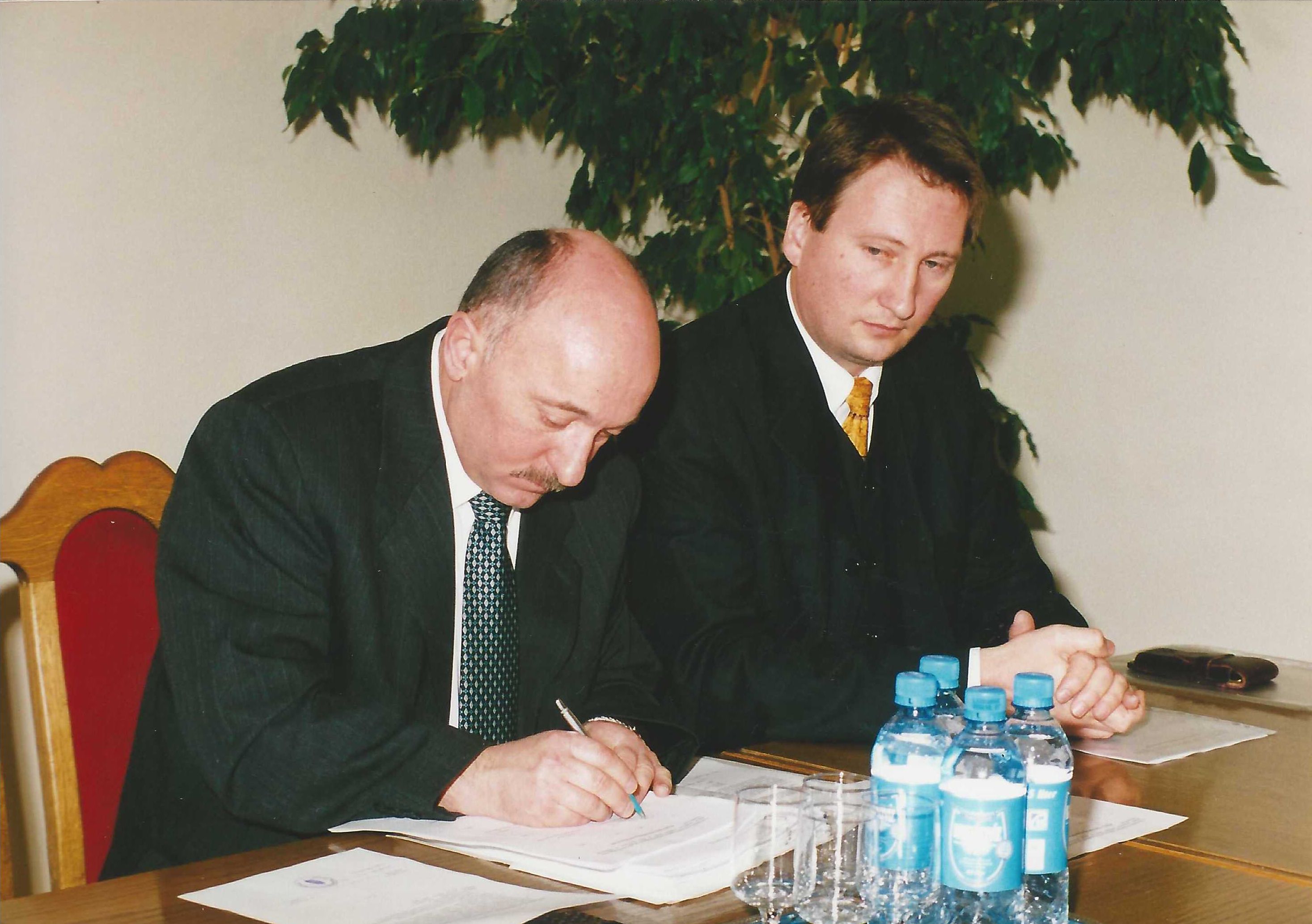 Szerződéskötés