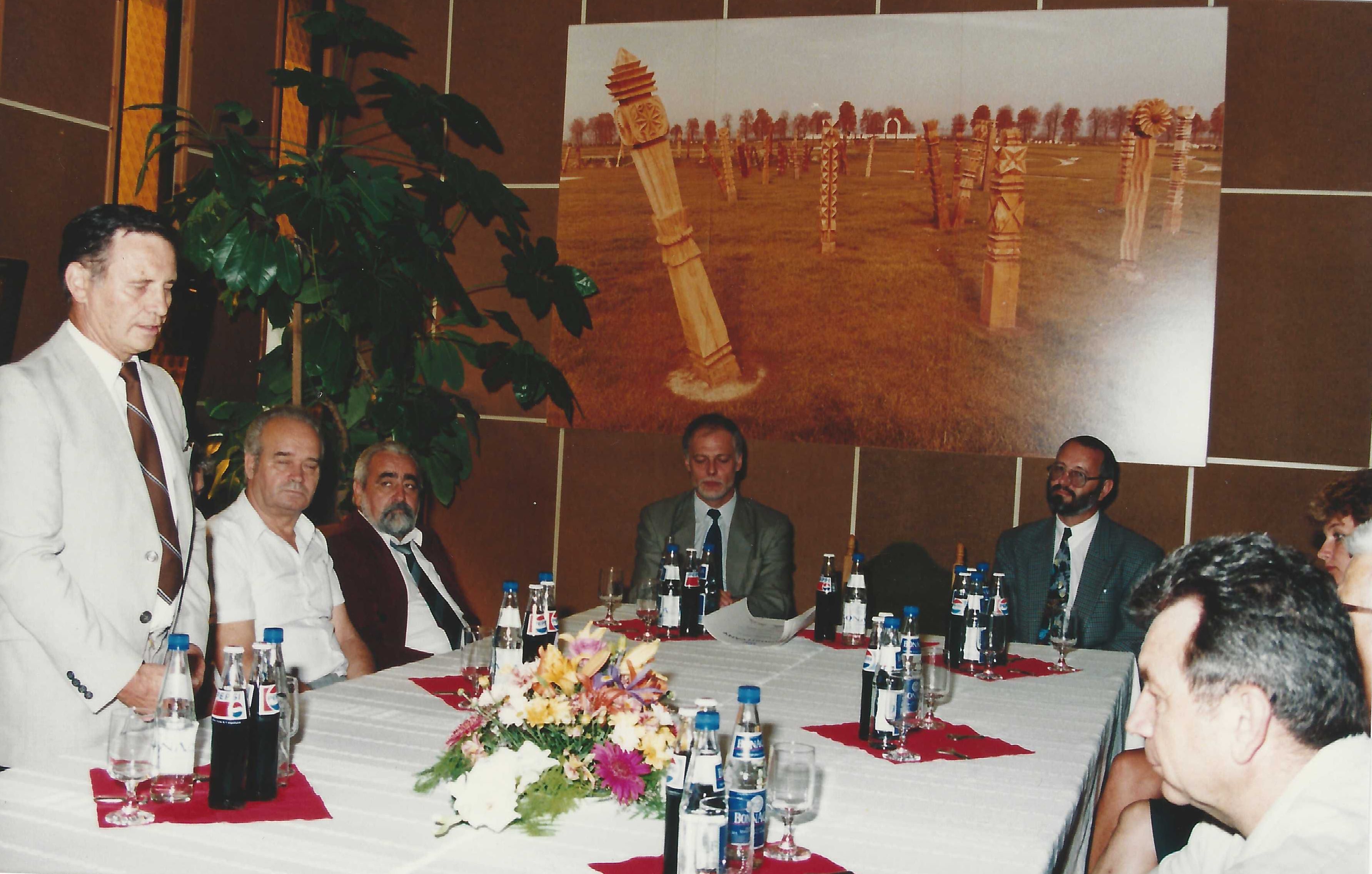 Megbeszélés