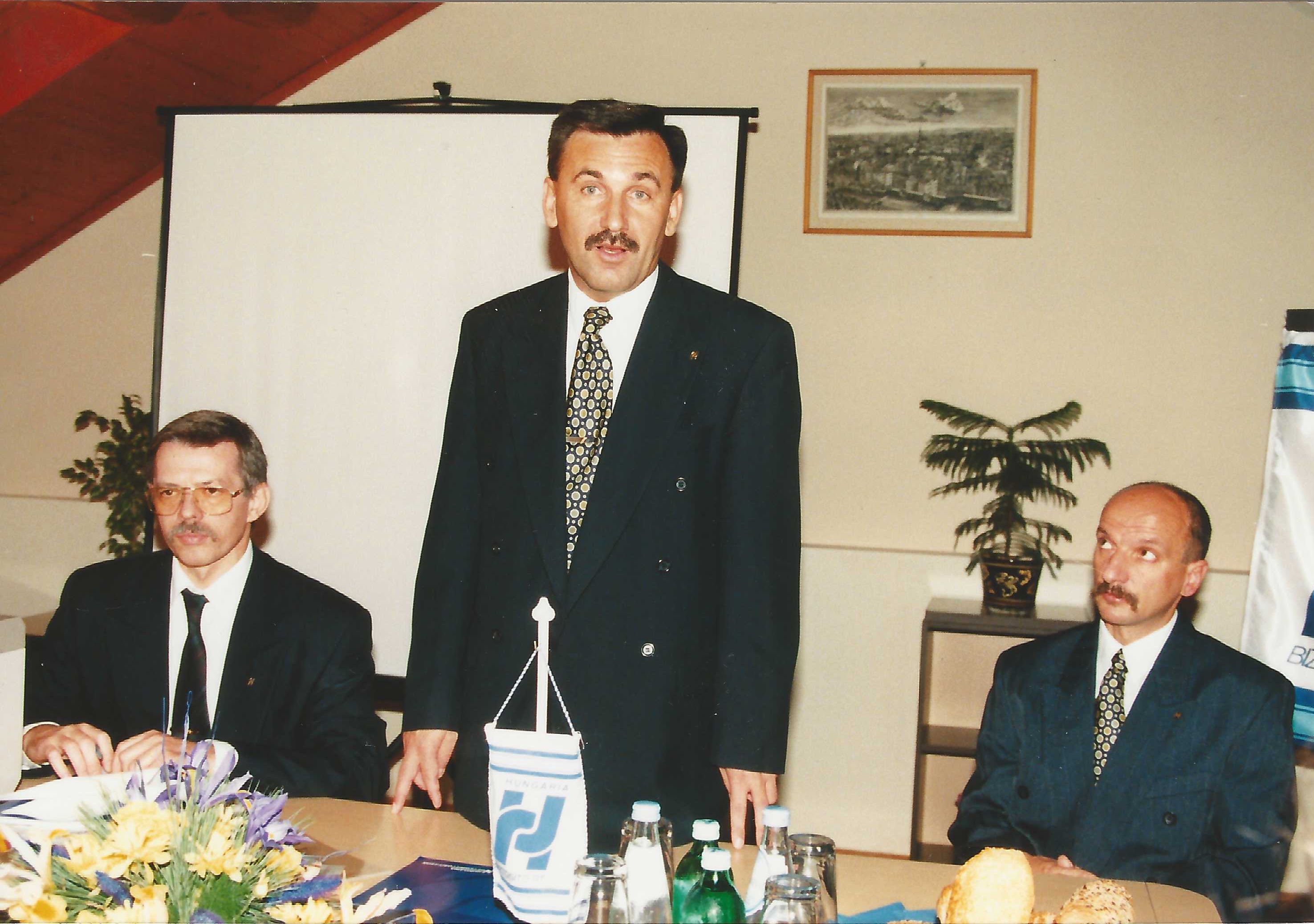 Tanácskozás